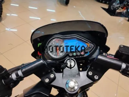 Мотоцикл дорожный BAJAJ (Баджадж) Pulsar 180 чёрный/оранжевый с ПТС - купить с доставкой, по выгодной цене в интернет-магазине Мототека
