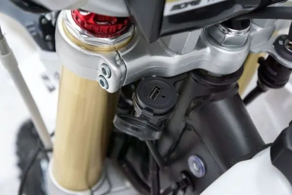 Мотоцикл кроссовый / эндуро BSE (БСЕ) Z3 21/18 Gold White | Мототека