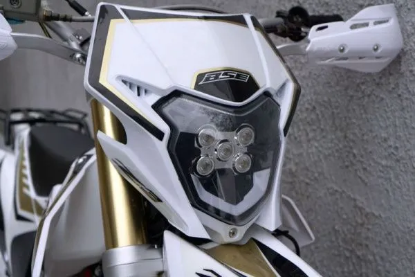 Мотоцикл кроссовый / эндуро BSE (БСЕ) Z3 21/18 Gold White | Мототека