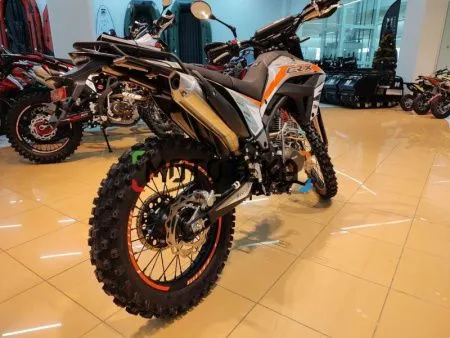 Мотоцикл кроссовый / эндуро Regulmoto (Регулмото) CR - X чёрный/оранжевый с ПТС - купить с доставкой, по выгодной цене в интернет-магазине Мототека