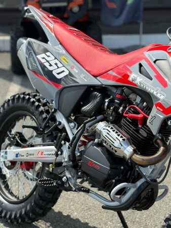 Мотоцикл кроссовый / эндуро FXMOTO (ФХМото) YZ - 250 красный/белый - купить с доставкой, по выгодной цене в интернет-магазине Мототека