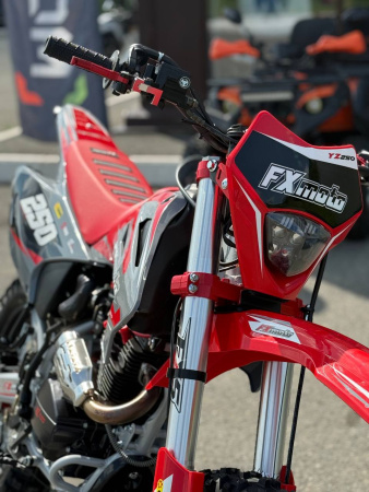 Мотоцикл кроссовый / эндуро FXMOTO (ФХМото) YZ - 250 красный/белый - купить с доставкой, по выгодной цене в интернет-магазине Мототека
