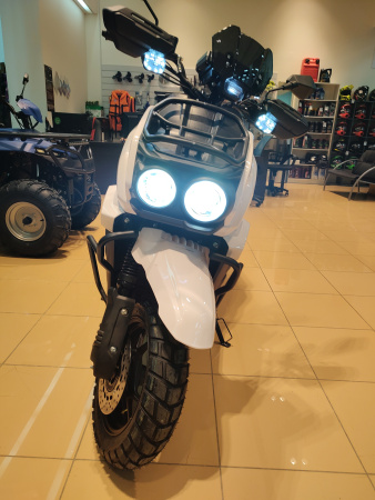 Скутер TMBK TANK 50 (150) White - купить с доставкой, по выгодной цене в интернет-магазине Мототека