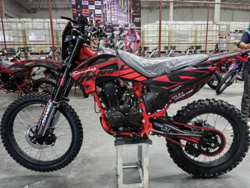 Мотоцикл кроссовый / эндуро Sanchez (Санчез) Maniac CB300F фото 7 Мотоцикл кроссовый / эндуро Sanchez (Санчез) Maniac CB300F фото 7