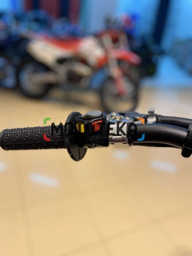 Мотоцикл кроссовый / эндуро FXMOTO (ФХМото) YZ - 250 чёрный фото 2 Мотоцикл кроссовый / эндуро FXMOTO (ФХМото) YZ - 250 чёрный фото 2