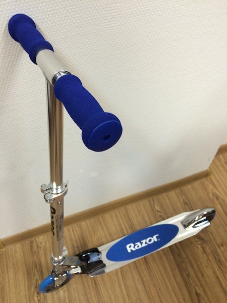 Детский самокат Razor (Разор) A125 (GS) German Standart, синий в магазине Мототека по цене 0 ₽