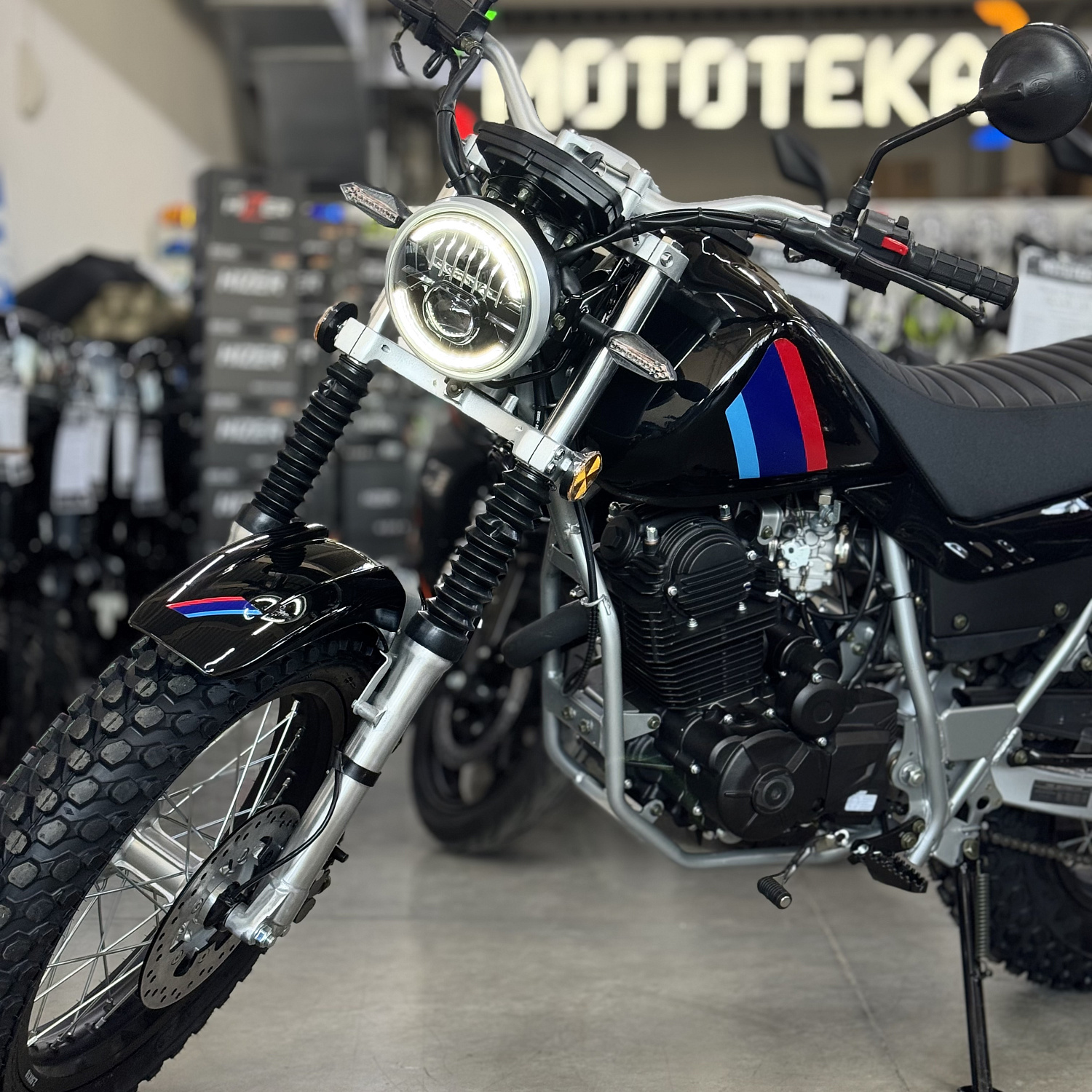 Мотоцикл дорожный SCOUT (Скаут) TW 250 чёрный с ПТС