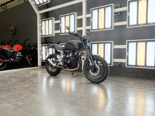 Мотоцикл дорожный FUEGO (Фуэго) Scrambler 250 Air чёрный с ПТС фото 3 Мотоцикл дорожный FUEGO (Фуэго) Scrambler 250 Air чёрный с ПТС фото 3