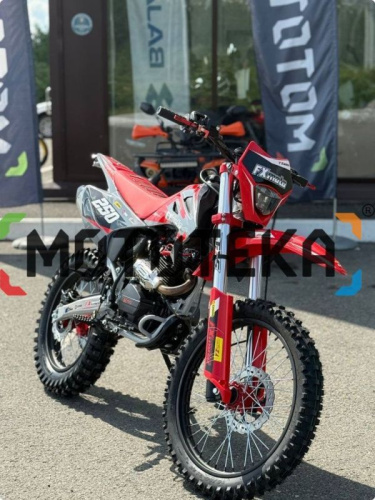 Мотоцикл кроссовый / эндуро FXMOTO (ФХМото) YZ - 250 красный/белый фото 7 Мотоцикл кроссовый / эндуро FXMOTO (ФХМото) YZ - 250 красный/белый фото 7