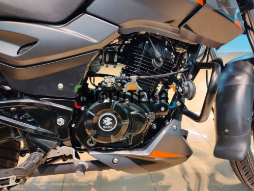 Мотоцикл дорожный BAJAJ (Баджадж) Pulsar 180 чёрный/оранжевый с ПТС фото 19