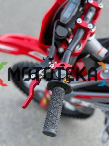 Мотоцикл кроссовый / эндуро FXMOTO (ФХМото) YZ - 250 красный/белый фото 12 Мотоцикл кроссовый / эндуро FXMOTO (ФХМото) YZ - 250 красный/белый фото 12