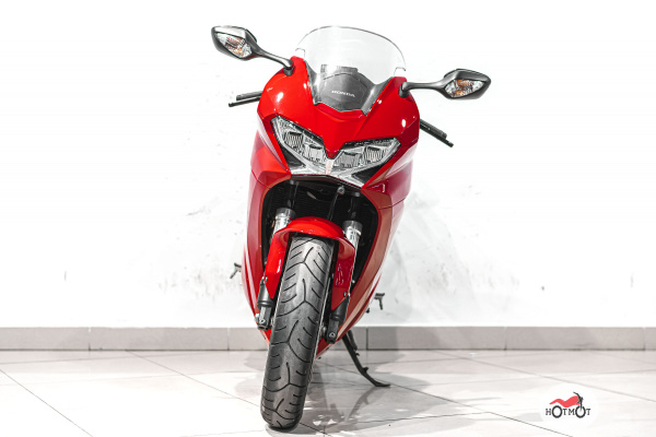 Мотоцикл HONDA VFR 800 2017, Красный пробег 17619 | Мототека