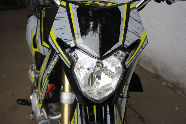Мотоцикл кроссовый / эндуро BSE (БСЕ) Z3 250e 21/18 Yellow 2 (алюминиевая защита рук, USB зарядка, стоп-сигнал, ЖК-панель) | Мототека