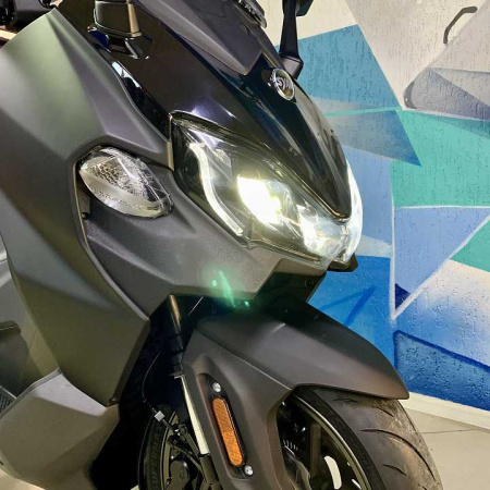 Скутер SYM (Сим) MAXSYM TL 500i черный с ПТС - купить с доставкой, по выгодной цене в интернет-магазине Мототека