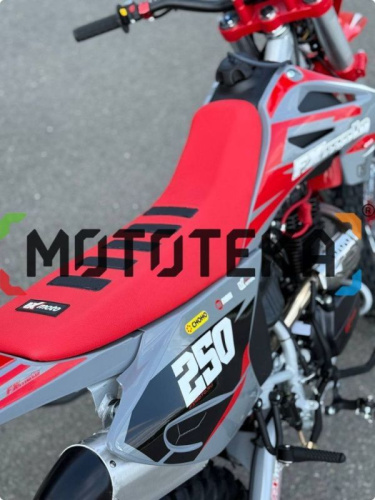 Мотоцикл кроссовый / эндуро FXMOTO (ФХМото) YZ - 250 красный/белый фото 10 Мотоцикл кроссовый / эндуро FXMOTO (ФХМото) YZ - 250 красный/белый фото 10