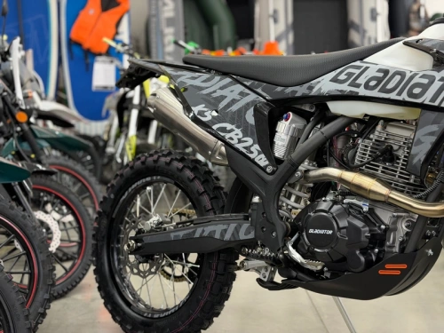 Мотоцикл кроссовый / эндуро GLADIATOR (Гладиатор) K5 CB250 /граффити фото 2 Мотоцикл кроссовый / эндуро GLADIATOR (Гладиатор) K5 CB250 /граффити фото 2