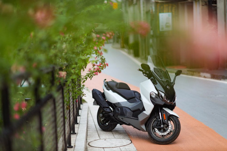 Скутер SYM (Сим) MAXSYM TL 500i белый с ПТС - купить с доставкой, по выгодной цене в интернет-магазине Мототека