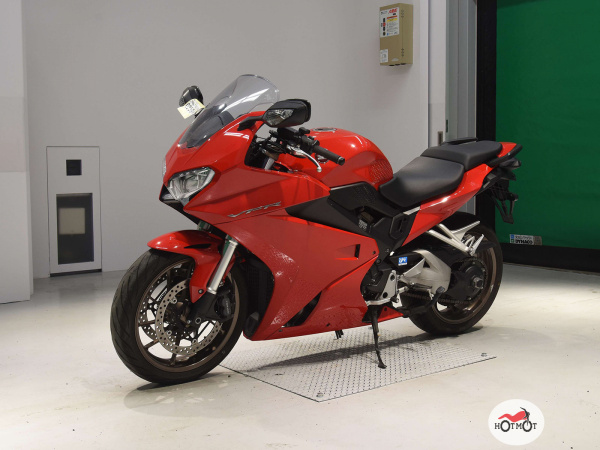 Мотоцикл HONDA VFR 800 2017, Красный пробег 33913 | Мототека
