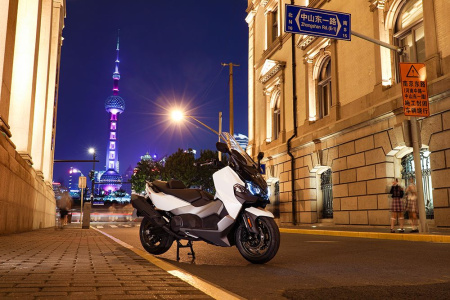 Скутер SYM (Сим) MAXSYM TL 500i белый с ПТС - купить с доставкой, по выгодной цене в интернет-магазине Мототека