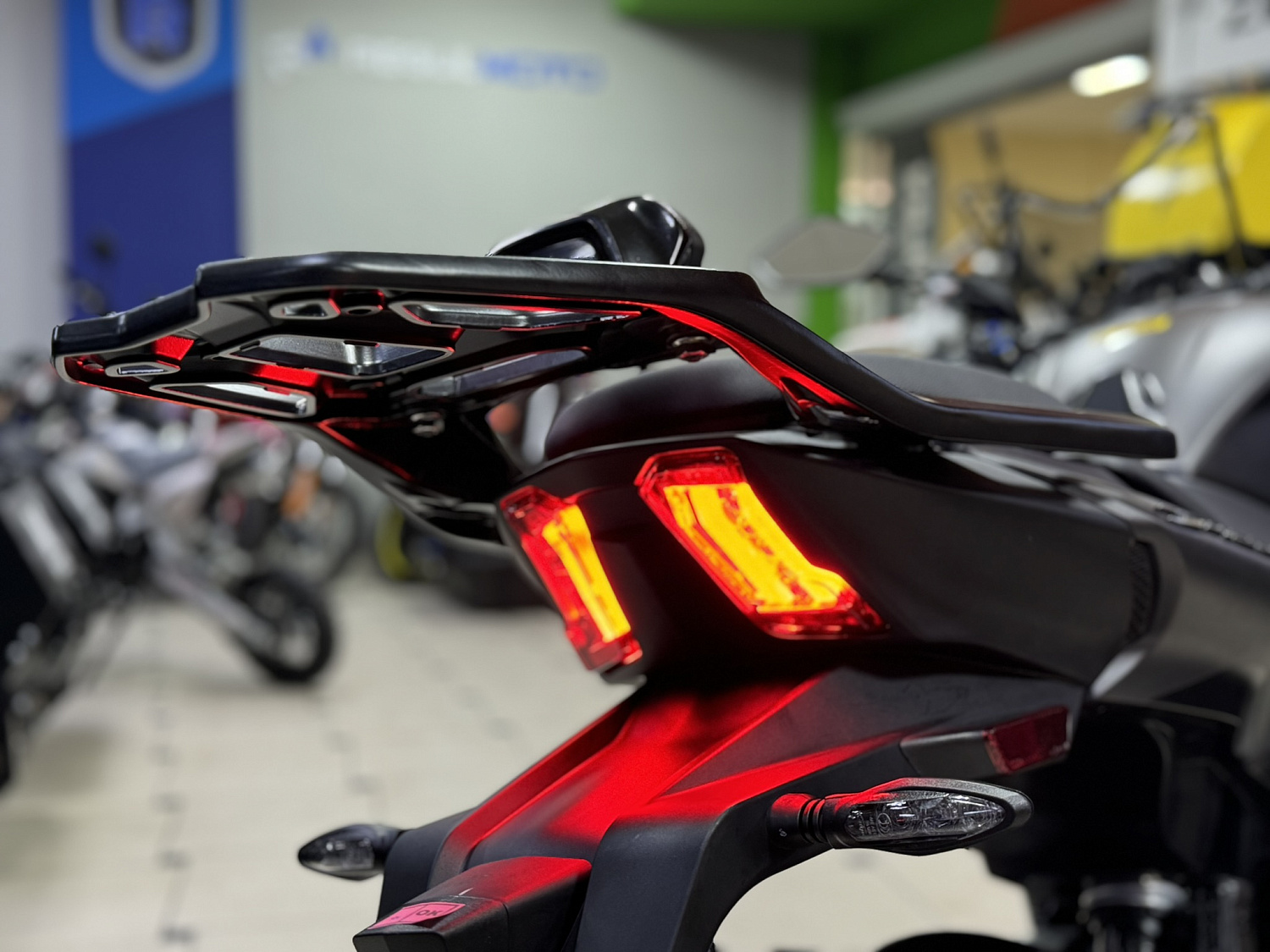 Мотоцикл дорожный BAJAJ (Баджадж) Dominar 400UG Touring чёрный с ПТС