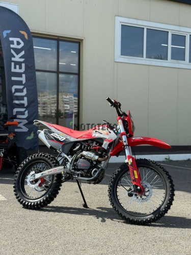 Мотоцикл кроссовый / эндуро FXMOTO (ФХМото) YZ - 250 красный/белый Мотоцикл кроссовый / эндуро FXMOTO (ФХМото) YZ - 250 красный/белый