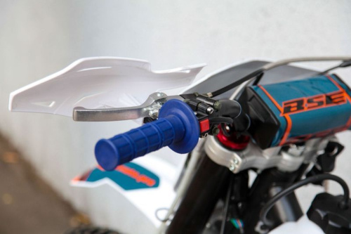 Мотоцикл кроссовый / эндуро BSE (БСЕ) Z2 250e 21/18 Blue-Orange 1 фото 6