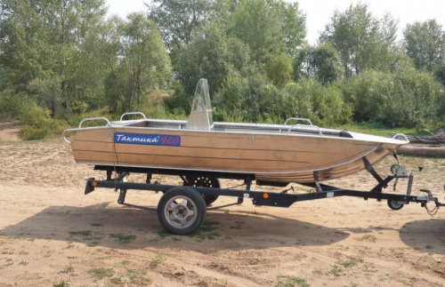 Лодка алюминиевая Тактика - 420 fish фото 3 Лодка алюминиевая Тактика - 420 fish фото 3
