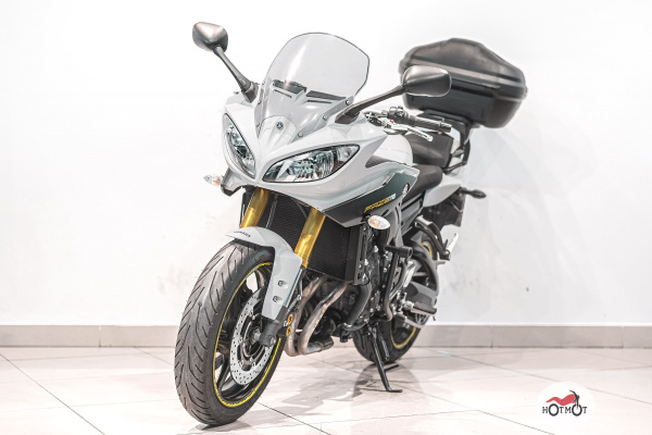 Мотоцикл YAMAHA FZ8 2013, БЕЛЫЙ пробег 40820 | Мототека
