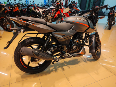 Мотоцикл дорожный BAJAJ (Баджадж) Pulsar 180 чёрный/оранжевый с ПТС - купить с доставкой, по выгодной цене в интернет-магазине Мототека