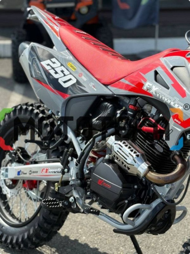 Мотоцикл кроссовый / эндуро FXMOTO (ФХМото) YZ - 250 красный/белый фото 4 Мотоцикл кроссовый / эндуро FXMOTO (ФХМото) YZ - 250 красный/белый фото 4