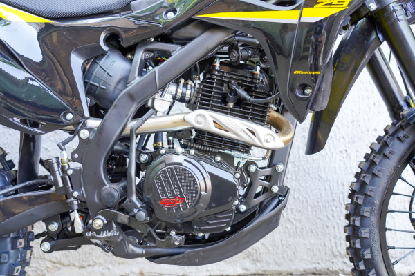 Мотоцикл кроссовый / эндуро BSE (БСЕ) Z9 New Yellow Metallic (ZS175 FMM-5) | Мототека