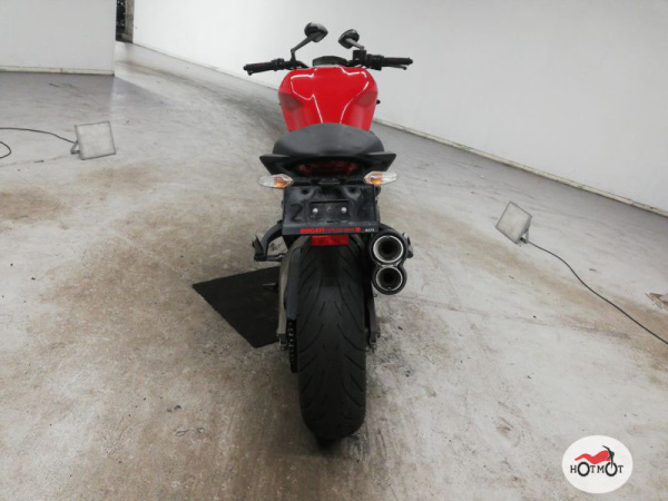 Мотоцикл DUCATI Monster 821 2014, Красный пробег 45447 | Мототека