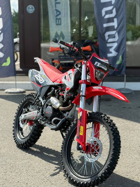 Мотоцикл кроссовый / эндуро FXMOTO (ФХМото) YZ - 250 красный/белый | Мототека