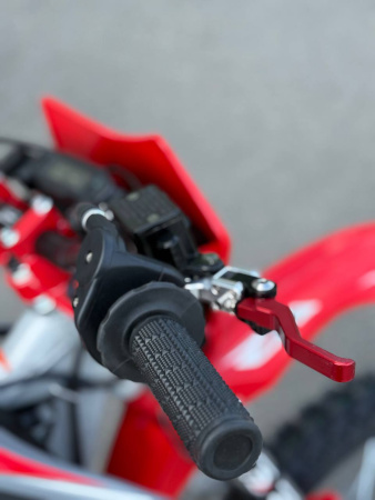Мотоцикл кроссовый / эндуро FXMOTO (ФХМото) YZ - 250 красный/белый - купить с доставкой, по выгодной цене в интернет-магазине Мототека
