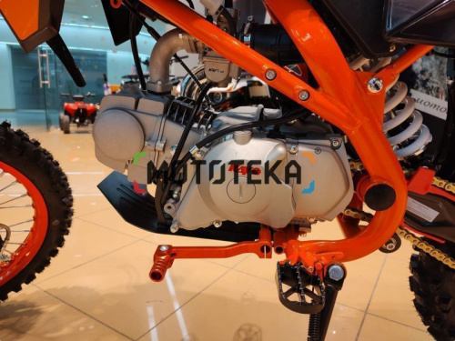 Питбайк KAYO (Кайо) EVOLUTION K125EM 17/14 KRZ (механ. сцепл., эл. стартер 2024 г.) фото 11 Питбайк KAYO (Кайо) EVOLUTION K125EM 17/14 KRZ (механ. сцепл., эл. стартер 2024 г.) фото 11
