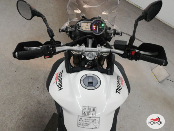 Мотоцикл TRIUMPH Tiger 800 2011, БЕЛЫЙ пробег 3899 | Мототека