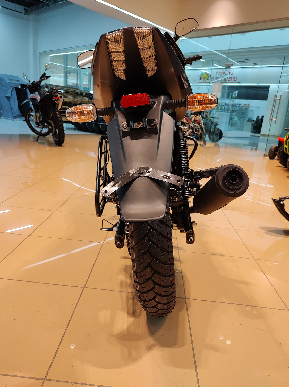 Мотоцикл дорожный BAJAJ (Баджадж) Pulsar 180 чёрный/оранжевый с ПТС