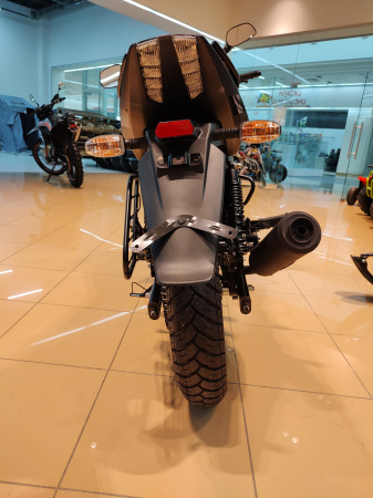 Мотоцикл дорожный BAJAJ (Баджадж) Pulsar 180 чёрный/оранжевый с ПТС - купить с доставкой, по выгодной цене в интернет-магазине Мототека